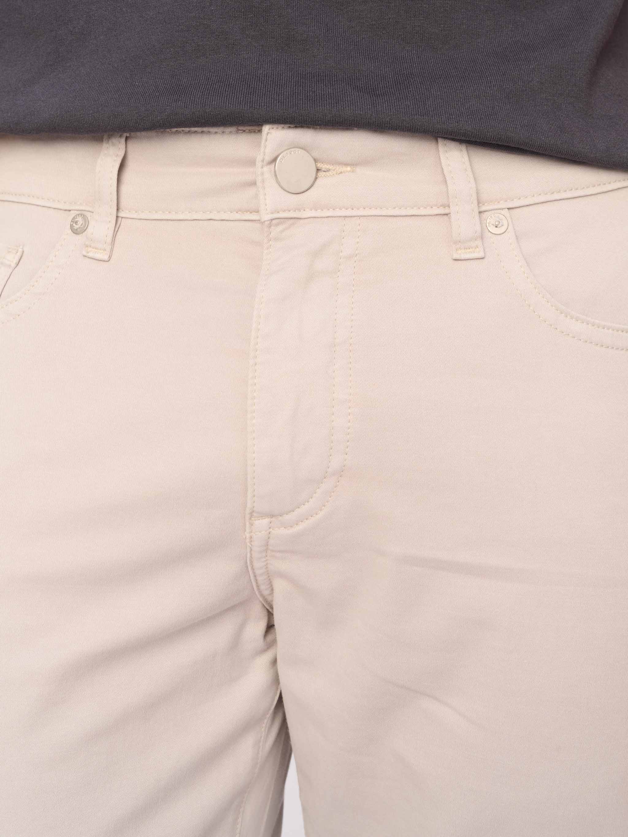 DL1961 Russell Slim Straight / 34 Inseam / Light Grey