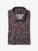 Ever so rich Coffee Floral
Slightly tapered fit shirt with sophisticated flowers on dark base printed on light soft cotton poplin 
Details & fit
Moderate cut-away collar
Two darts at back
Adjustable single cuff
Fit: True to size